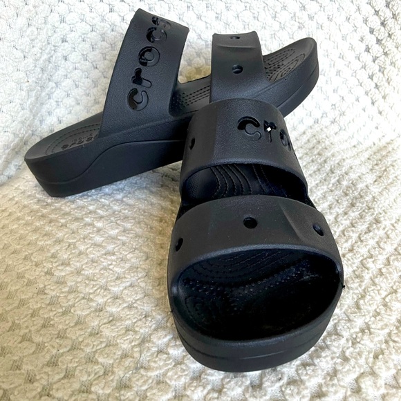 Crocs Via platform sandals size 8 - Picture 3 of 4